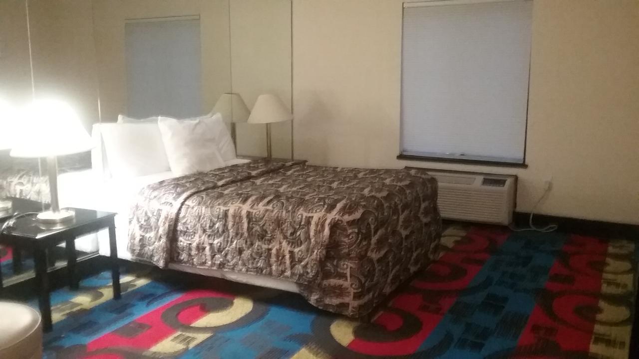 Araamda Inn Норкросс Экстерьер фото